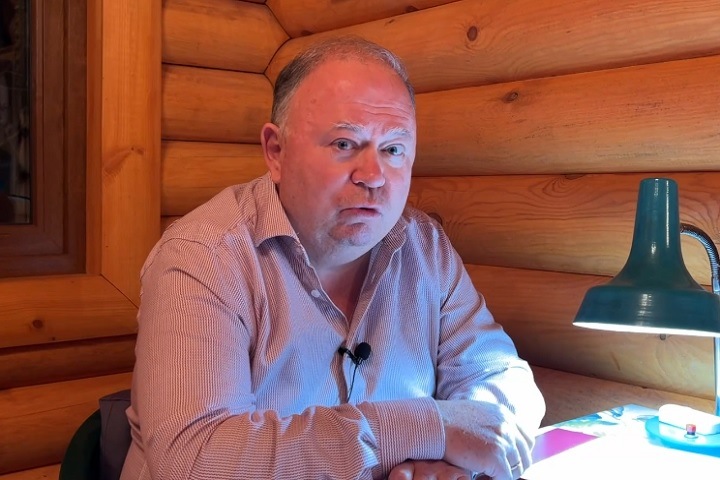 «Роснефть» подала иск к арестованному за хищения на красноярском метро Митволю и телеведущему Караулову