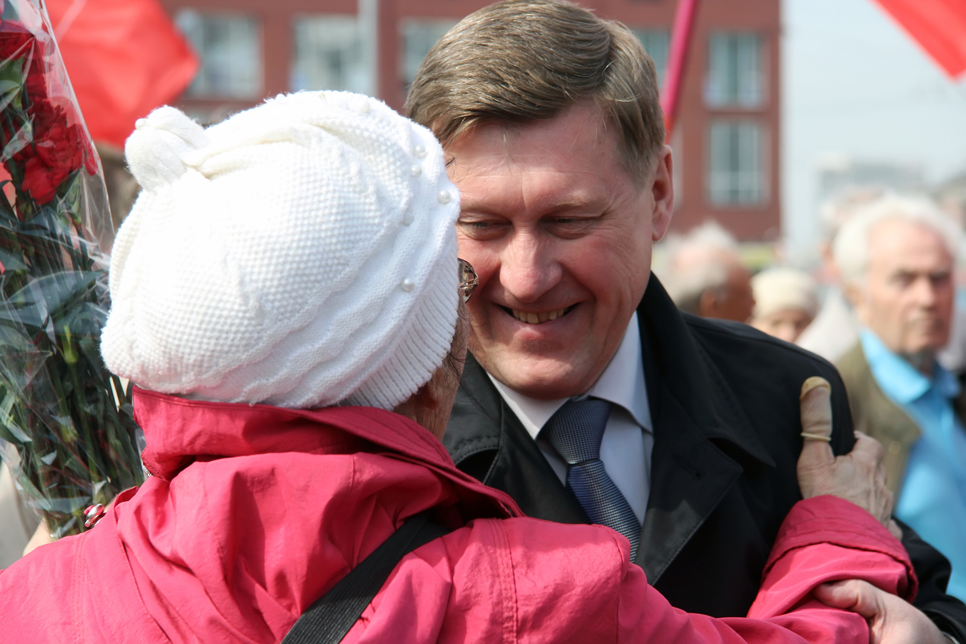 Локоть посоветовал установить бюст Сталина в Новосибирске на частной земле