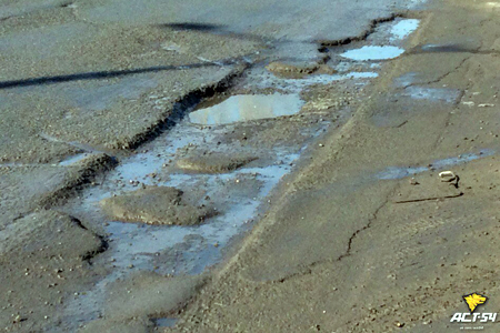 Новосибирские власти заявили о передовых технологиях ремонта дорог Новосибирские власти заявили о передовых технологиях ремонта дорог