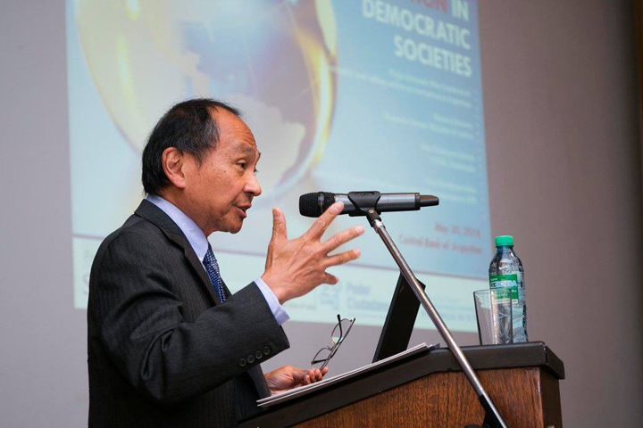 Фукуяма о России на конференции к столетию Сахарова: «Если элита так отрезана от общества, рано или поздно это обернется взрывом» Фукуяма о России на конференции к столетию Сахарова: «Если элита так отрезана от общества, рано или поздно это обернется взрывом»