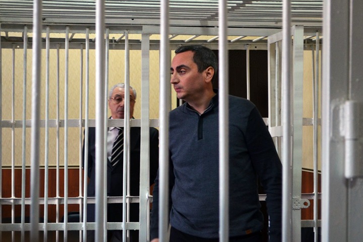 Потерпевший по делу Солодкиных потребовал вернуть свою «взятку» Потерпевший по делу Солодкиных потребовал вернуть свою «взятку»