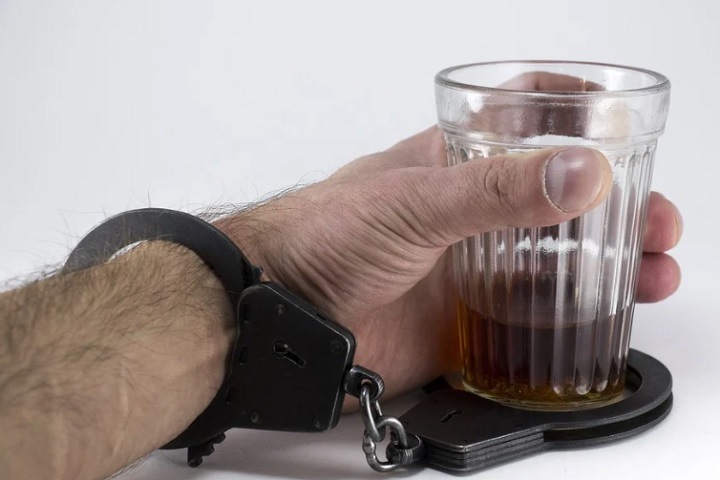 Омич задушил собутыльника, требуя продолжения пьянки