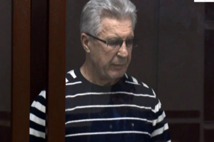 Осужденного за многочисленные взятки вице-губернатора Алтайского края выпускают по УДО Осужденного за многочисленные взятки вице-губернатора Алтайского края выпускают по УДО