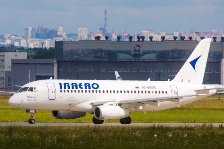 «Суперджет» вернулся в аэропорт Иркутска из-за неисправности «Суперджет» вернулся в аэропорт Иркутска из-за неисправности