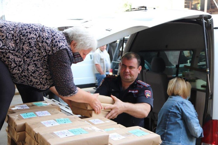 Новосибирское правительство оплатило из бюджета торговые палатки для голосования по обнулению сроков Путина Новосибирское правительство оплатило из бюджета торговые палатки для голосования по обнулению сроков Путина