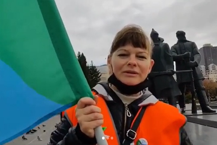 «В Хабаровске происходят репрессии»: жительницу Новосибирска оштрафовали на 25 тыс. за «кормление голубей»