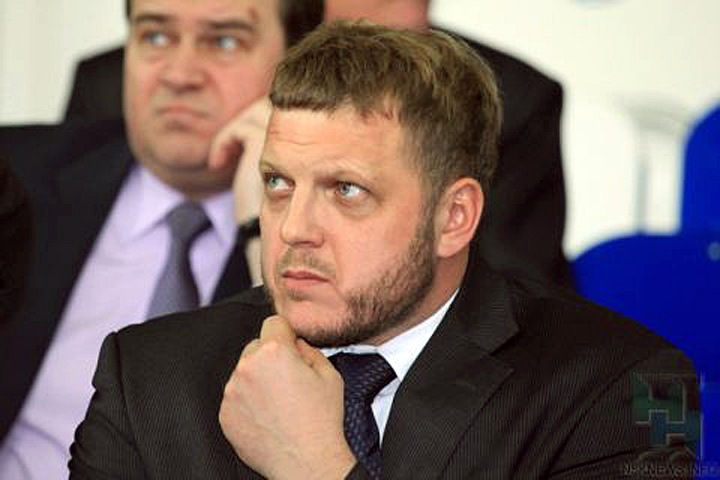 Портрет угрожавшего издателю Тайги.инфо экс-чиновника: от связей с вице-губернатором и приватизации соцжилья до борьбы за коммуналку Портрет угрожавшего издателю Тайги.инфо экс-чиновника: от связей с вице-губернатором и приватизации соцжилья до борьбы за коммуналку