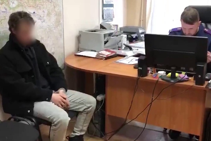 Молодой человек жестоко расправился со своими бабушкой и дедушкой на Алтае Молодой человек жестоко расправился со своими бабушкой и дедушкой на Алтае