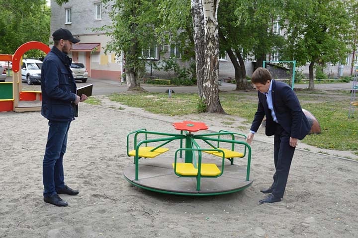 «Это не заслуги города»: депутаты Барнаула связали рост бюджета с работой «Единой России» «Это не заслуги города»: депутаты Барнаула связали рост бюджета с работой «Единой России»