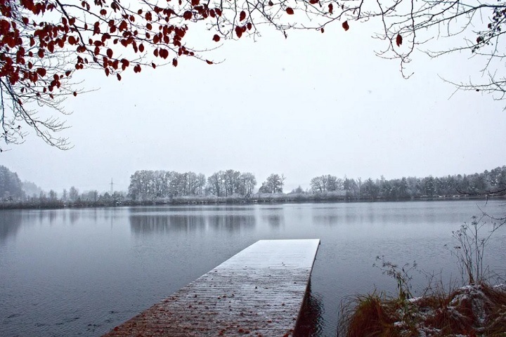 Снежный покров и жуткий ветер: штормовое предупреждение передано в Западной Сибири