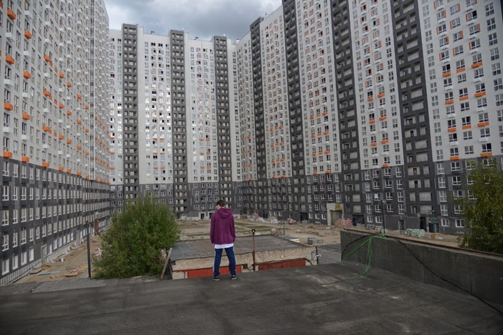 Умный боевик об инкассаторах-поэтах покажут в Новосибирске