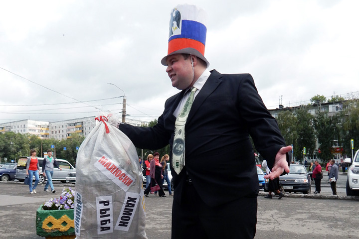 Алтайский «буржуй» растоптал санкционную еду: «Братки потеряли $2,6 млн»