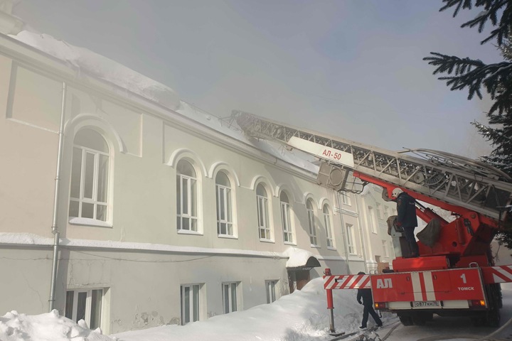 Томский ТЮЗ пострадал после пожара