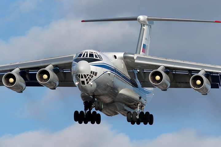 Хакасские приставы арестовали военно-транспортный ИЛ-76