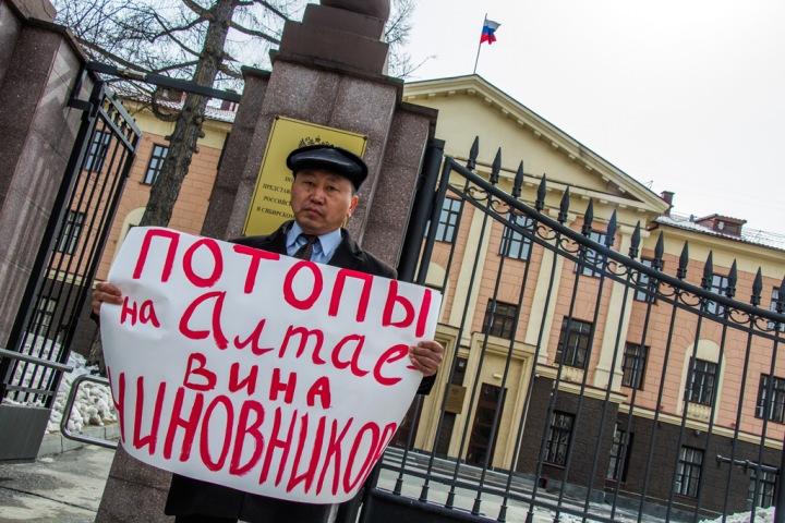Алтайский депутат: Потопы на Алтае — вина чиновников Алтайский депутат: Потопы на Алтае — вина чиновников
