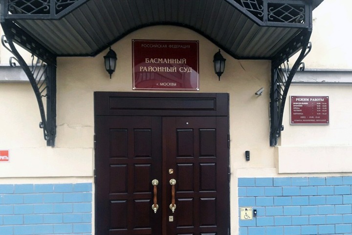 Обвиняемого в убийстве девушек в Клюквенной пади бурятского полицейского освободили из СИЗО