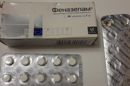 Две девочки из Омской области нашли в детском саду феназепам и отравились 