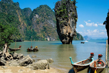 Пассажиры самолета с Пхукета, вынужденно приземлившегося в Бангкоке, прибыли в Новосибирск Пассажиры самолета с Пхукета, вынужденно приземлившегося в Бангкоке, прибыли в Новосибирск