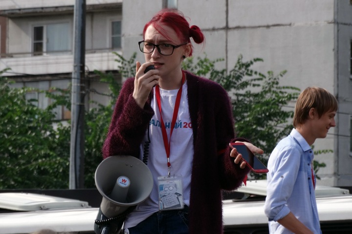 Кузбасских активистов задержали за плакат о Путине