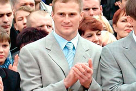 Адвокат Солодкина-старшего просит суд допросить в качестве свидетеля экс-главу «Первомайца» Андрея Старых Адвокат Солодкина-старшего просит суд допросить в качестве свидетеля экс-главу «Первомайца» Андрея Старых