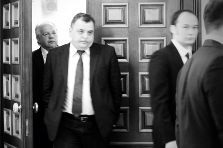 Кандидаты встречаются с избирателями в экскрементах: зачем восемь депутатов лишили кворума сессию горсовета Новосибирска Кандидаты встречаются с избирателями в экскрементах: зачем восемь депутатов лишили кворума сессию горсовета Новосибирска