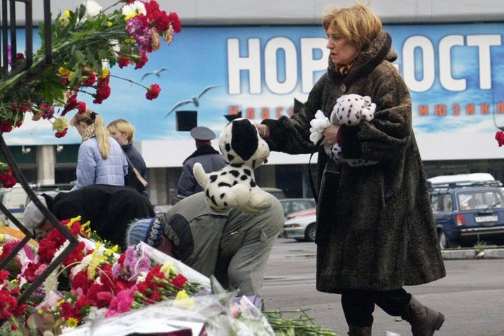 «Путин должен объявить об окончании войны». Политковская о захвате заложников в центре на Дубровке «Путин должен объявить об окончании войны». Политковская о захвате заложников в центре на Дубровке