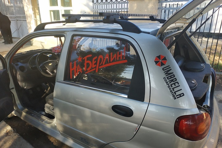 Новосибирская Росгвардия нашла поставщика наклеек «На Берлин!»