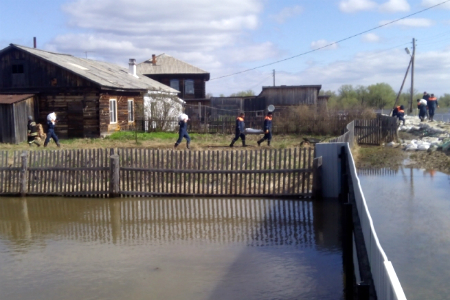 Около 130 домов остаются подтоплены в Омской области Около 130 домов остаются подтоплены в Омской области