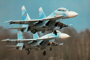 Истребитель Су-27 совершил аварийную посадку в новосибирском аэропорту «Толмачёво» Истребитель Су-27 совершил аварийную посадку в новосибирском аэропорту «Толмачёво»