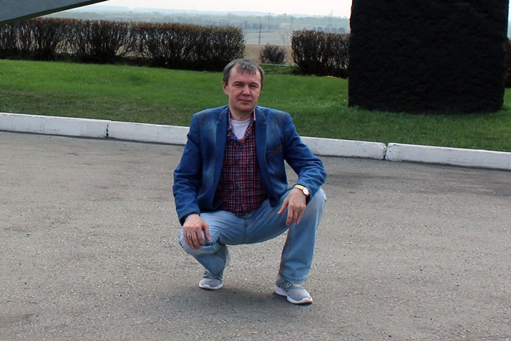 Редактора независимого кузбасского сайта «Абажур» задержали после штурма квартиры