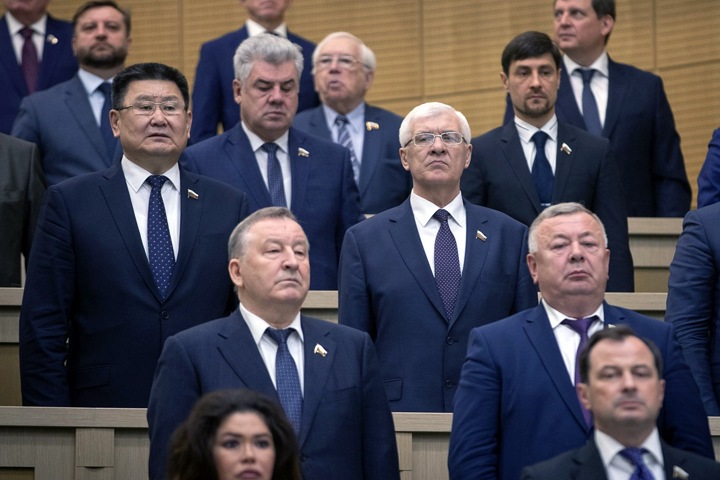 Закон об изоляции Рунета поддержали 20 из 24 сибирских сенаторов