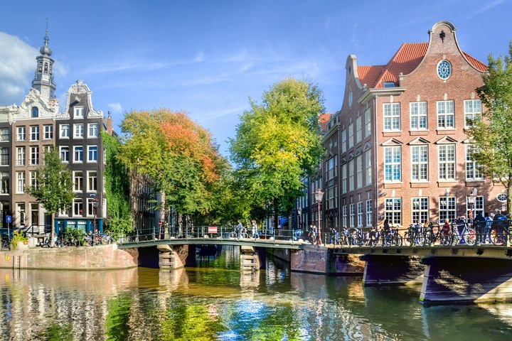 Военнослужащий из Сибири занял 23 млн и сбежал в Нидерланды Военнослужащий из Сибири занял 23 млн и сбежал в Нидерланды