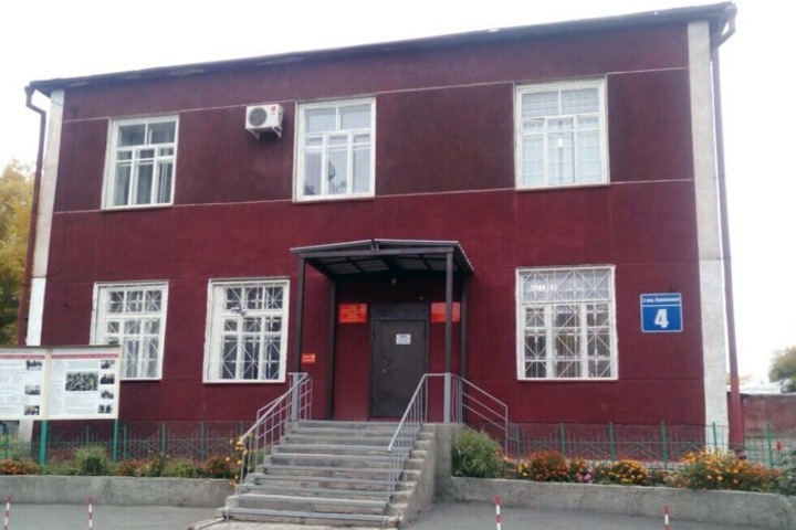 Новосибирский военкомат забросали коктейлями Молотова