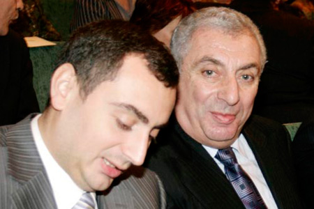 Новосибирский суд продлил срок ареста Солодкиных и Андреева еще на три месяца