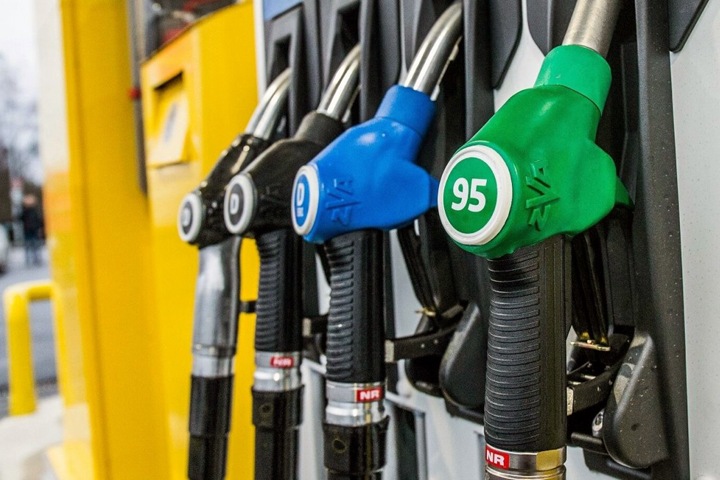 Завышенная смертность в Омске, дорогой бензин на Алтае, рекордный доход ректора НГУ. Числа недели