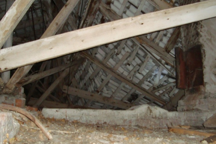 Крыша школы обрушилась в поселке под Томском Крыша школы обрушилась в поселке под Томском