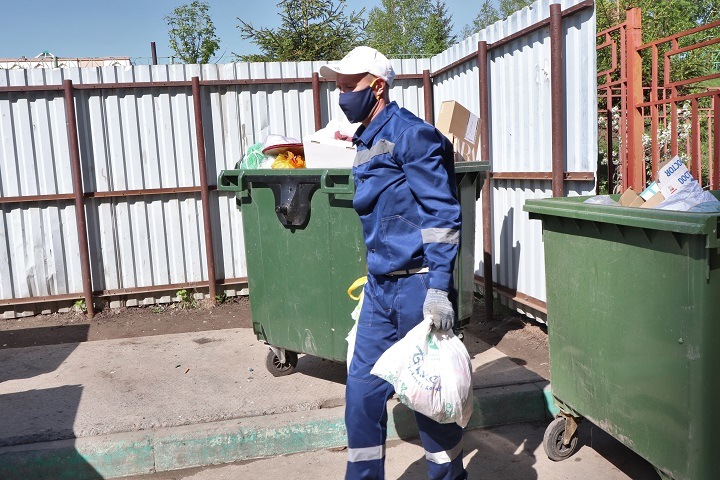 Мусорный регоператор объяснил желание поднять тариф для новосибирцев на 52% Мусорный регоператор объяснил желание поднять тариф для новосибирцев на 52%