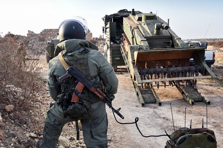 Иркутский суд признал вернувшегося из Сирии военного виновным во взрыве штаба командования. Контрактник заявил о самооговоре