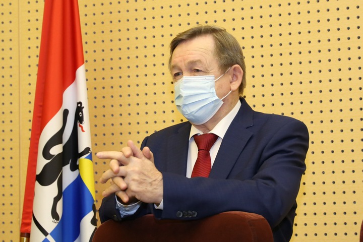 Федеральный закон о публичной власти раскритиковали в новосибирском заксобрании Федеральный закон о публичной власти раскритиковали в новосибирском заксобрании