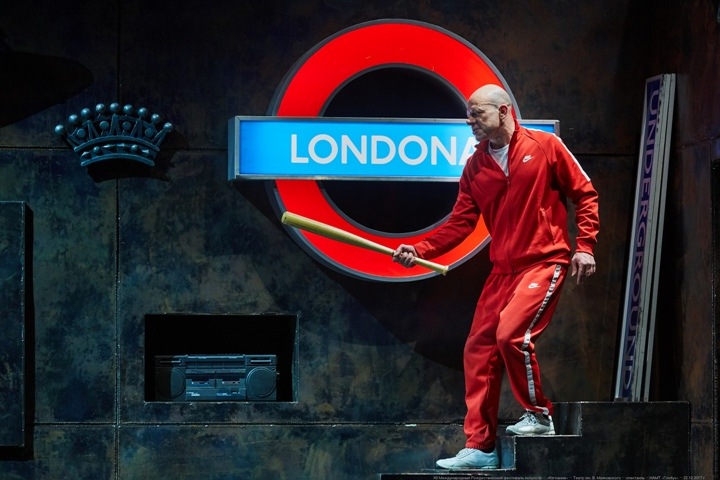 Рождественский фестиваль в Новосибирске завершился спектаклем об эмигрантах Рождественский фестиваль в Новосибирске завершился спектаклем об эмигрантах