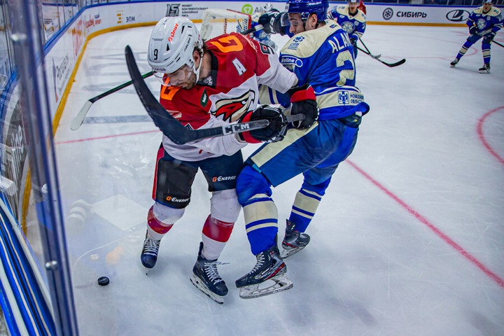 «Сибирь» сыграет с «Авангардом» в первом раунде плей-офф КХЛ «Сибирь» сыграет с «Авангардом» в первом раунде плей-офф КХЛ