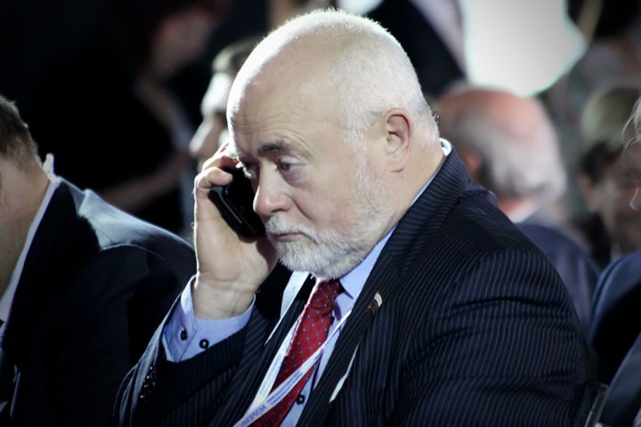 Новосибирский депутат Похиленко прячется от жителей Советского района