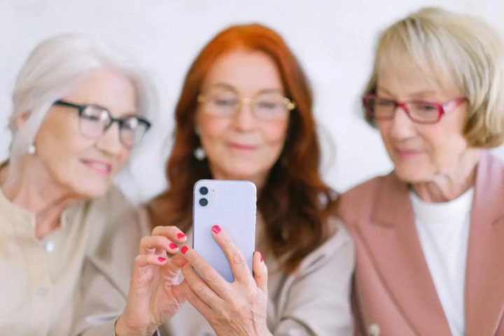 Пожилые абоненты МегаФона могут получить постоянную скидку на связь