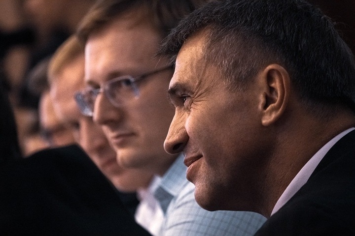 Судья по делу о лишении единоросса Яковенко мандата в горсовете Новосибирска взял самоотвод