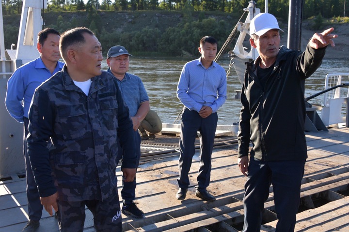 Кара-оол снимает с себя полномочия главы правительства Тувы Кара-оол снимает с себя полномочия главы правительства Тувы