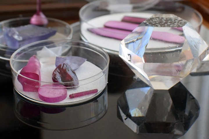 Новосибирский депутат попал под дело о мошенничестве с кристаллами