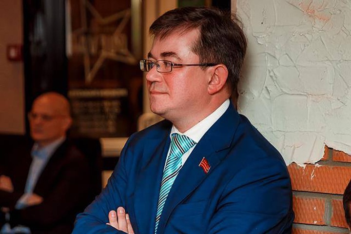 Новосибирские коммунисты предложили кандидатуру Андрея Жирнова на выборы в Госдуму Новосибирские коммунисты предложили кандидатуру Андрея Жирнова на выборы в Госдуму