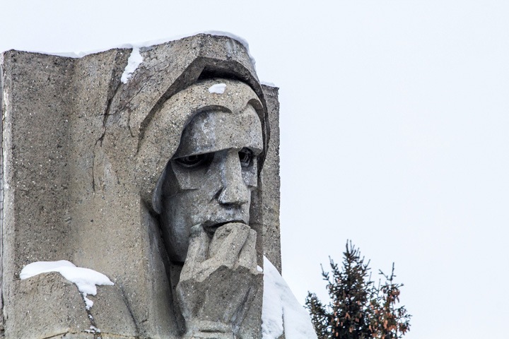 Новосибирский Монумент Славы лишился реконструктора из-за ошибок в документах Новосибирский Монумент Славы лишился реконструктора из-за ошибок в документах