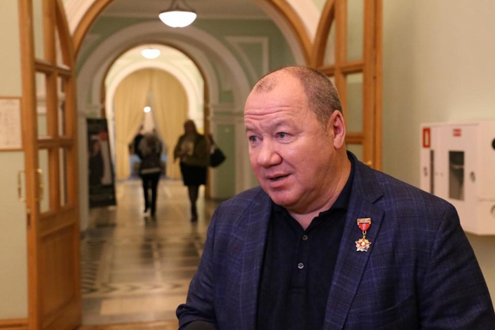 Новосибирское заксобрание намерено лишить мандата главу строительного комитета Новосибирское заксобрание намерено лишить мандата главу строительного комитета