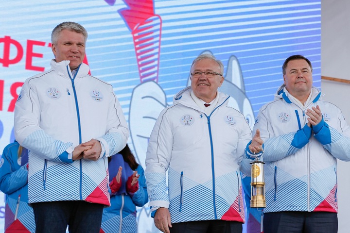 Красноярский губернатор рассказал, как изображал собаку Красноярский губернатор рассказал, как изображал собаку